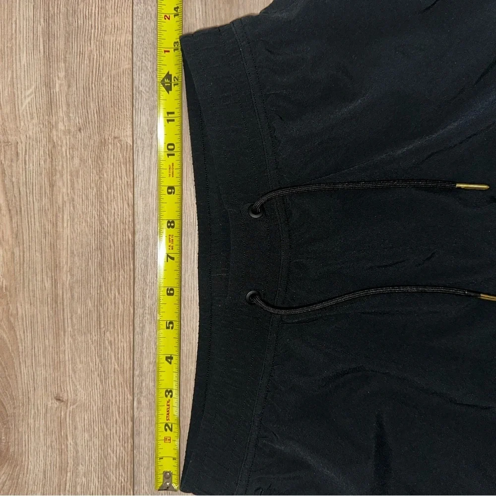 Gilly Hicks Black Athletic Men's Shorts 5” Size XS compression lined